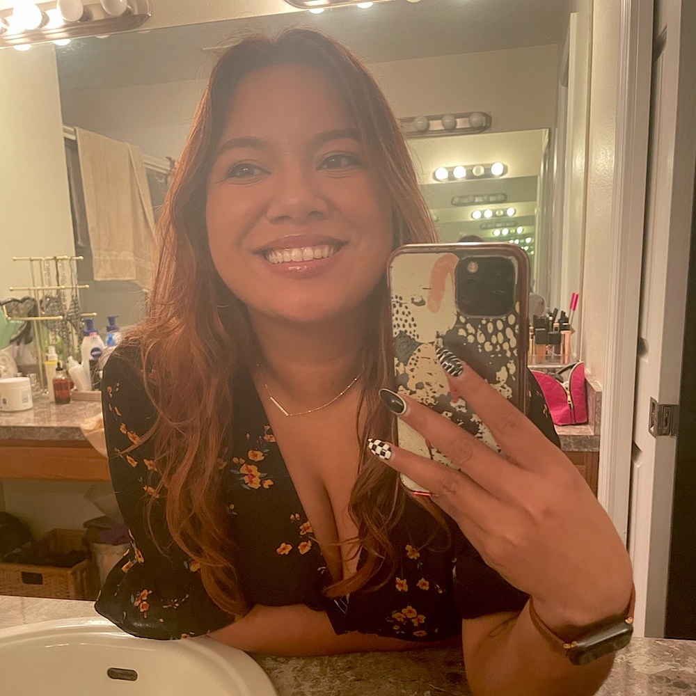 Meet your Posher, Leslie